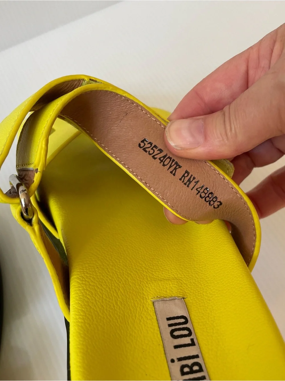 NWT Anthropologie Bibi Lou Mindy Cut Out Slide Sandal Leather Size 9 40 Yellow